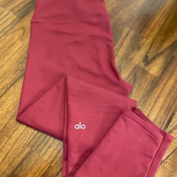 ALO Yoga Pants - Alo leggings like new